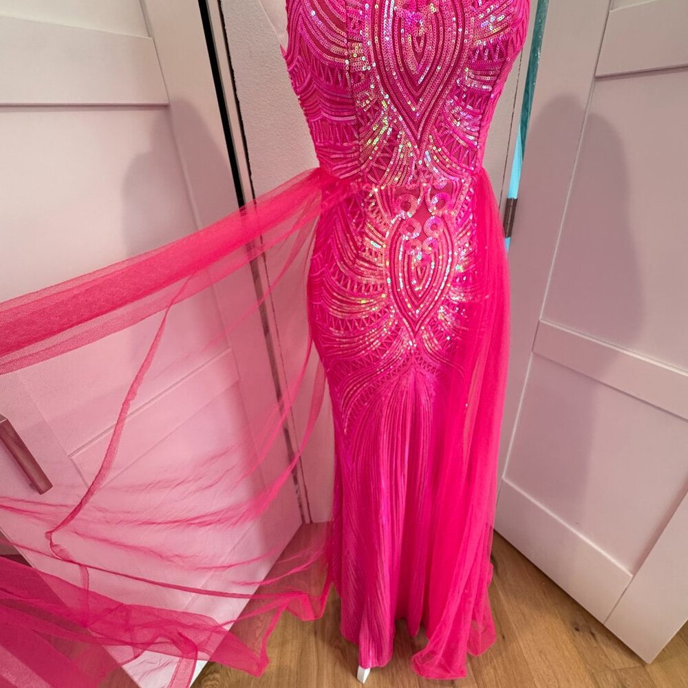 HOT PINK OFF SHOULDER SEQUINS LONG PROM DRESS. NEW WITH TAGS. SMALL. (3273)